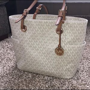 MK Signature tote- Vanilla Jet Set